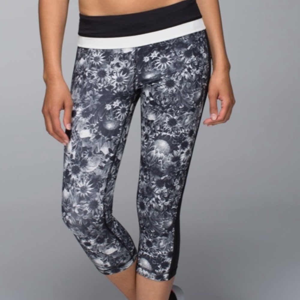 Lululemon Black and White flower Leggings